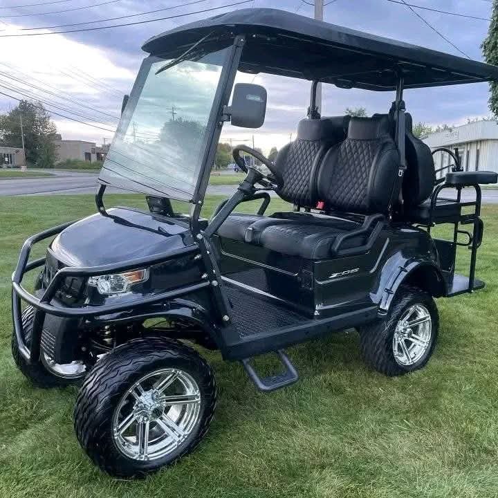 2023 Epic EV E40L 4 SEATER ELECTRIC - Image 2