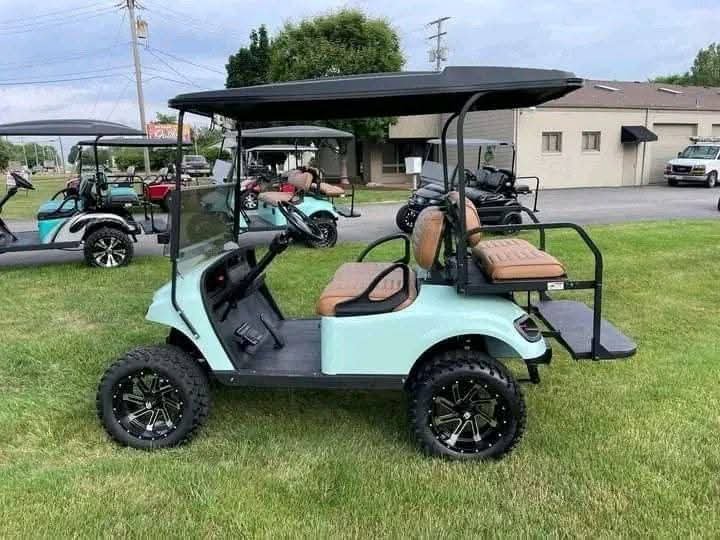 Ezgo TXT Gas Powered Golf Cart 4 SEATER GAS - Image 3